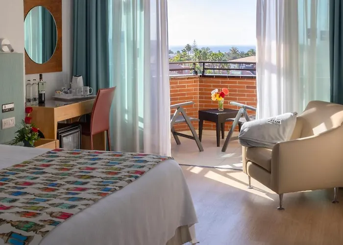 Neptuno Gran Canaria - Adults Only מלון