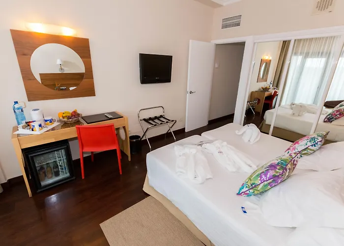 Neptuno Gran Canaria - Adults Only מלון